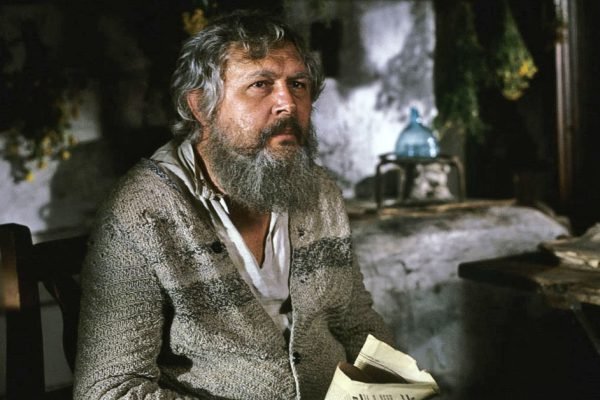 Молодой Ежи Биньчицкий, сыгравший в «Знахаре», стал популярен далеко за пределами Польши