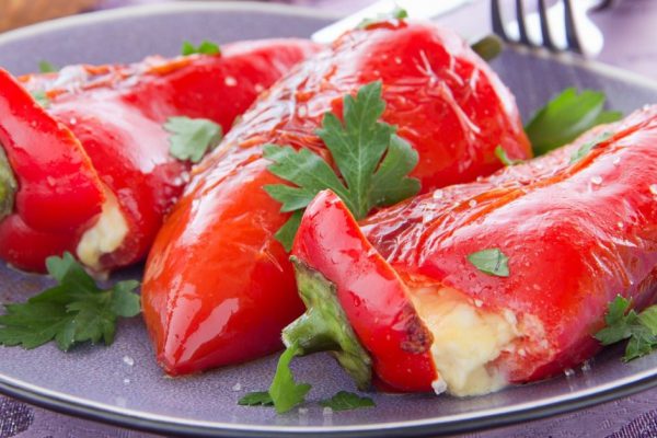 Греческий рецепт перцев из одной уютной кафешки, их хочется есть каждый день