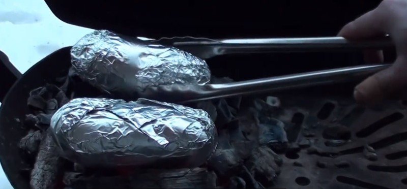 картофель на гриле