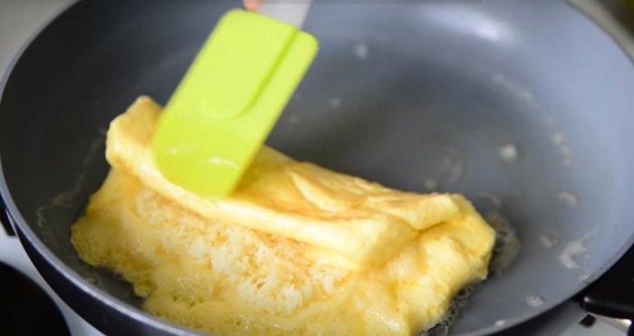 французский омлет с сыром