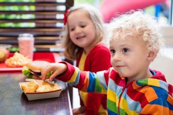 Особенности воспитания детей во Франции