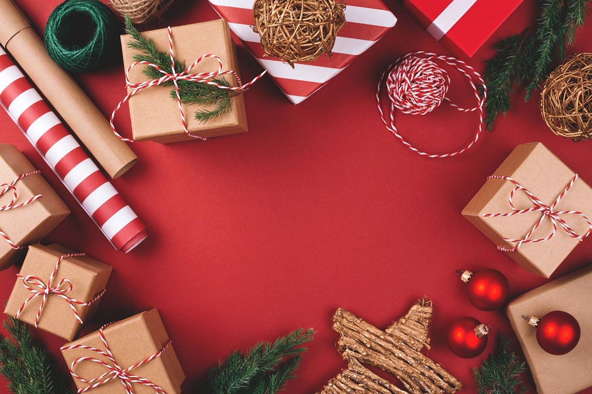 Где покупать подарки к зимним праздникам: готовимся к встрече Кролика подарки, которые, подарков, можно, родных, который, близких, Новый, подобрать, предлагают, покупать, купить, собираетесь, наверняка, время, зимним, ручной, новогодние, сэкономить, покупателям