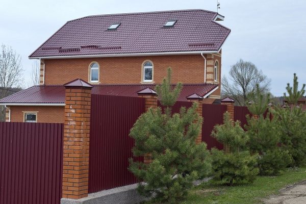 Дети давили на отца, заставляя продать дом, но пенсионер не лыком шит, нашел выход из ситуации