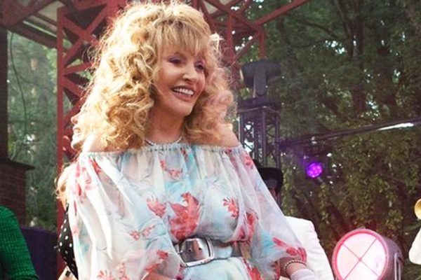 Иосиф Пригожин уверен, что, если Примадонна решит выступить на родине, то аншлаг ей обеспечен, даже несмотря на большое количество хейтеров