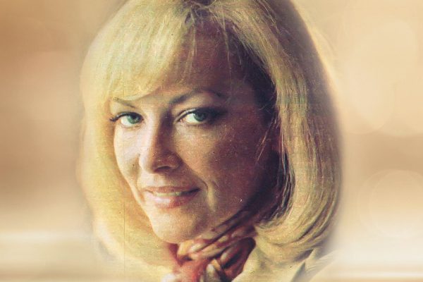 Герои фильма «Ирония судьбы» всё реже вызывают понимание у зрителей, а современные психологи журят увальня Лукашина