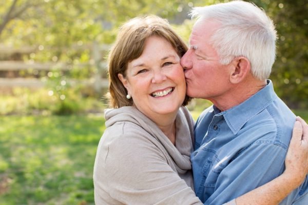 Некрасивая подруга очень удачно устроилась в жизни, выведала ее секрет