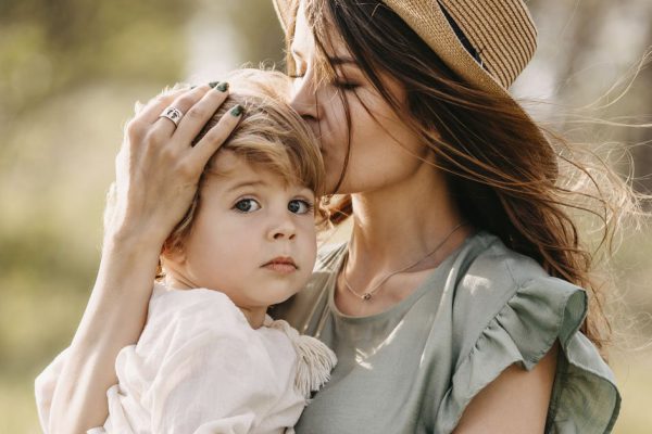 О чём плачут в подушку одинокие мамы ночью, хоть днем и притворяются счастливыми