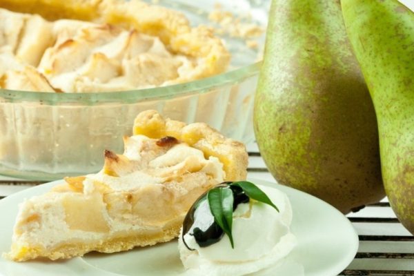 Как приготовить пирог из груш с суфле