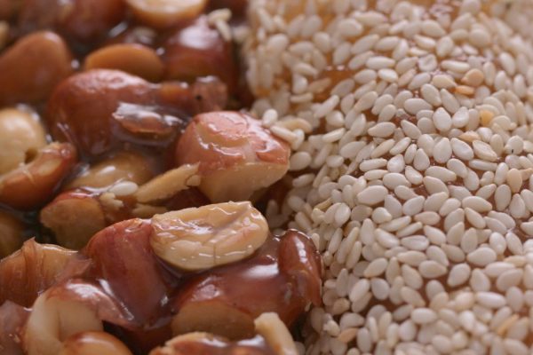 Sweet traditional chinese Peanut Brittle