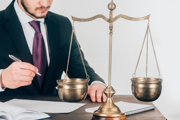 Самый застенчивый знак зодиака иногда называют «адвокатом дьявола». Да, это Весы.