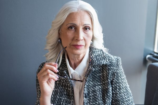 Когда свекровь уезжала за границу, то пообещала нам с мужем кое-что, но через 15 лет всё вдруг изменилось