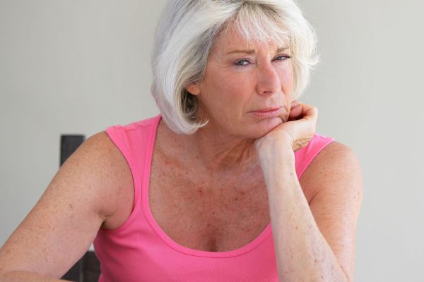 Индикаторы возраста, что бросаются в глаза куда больше морщинок