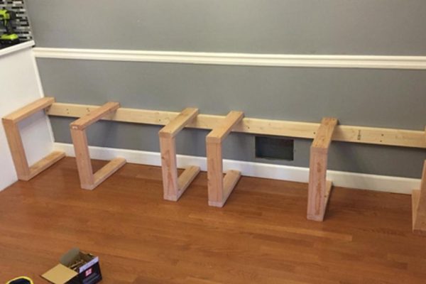 Какой обеденный стол подойдет для большой семьи