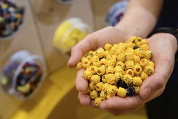 LEGO больше не разделяет игрушки на девчачьи и мальчиковые, больше свободы в выборе подарков для внуков