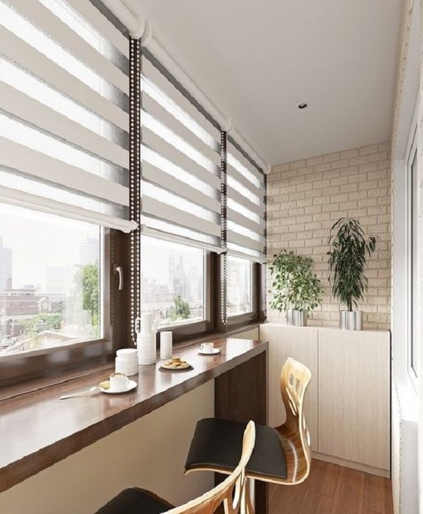 стильный интерьер балкона или лоджии