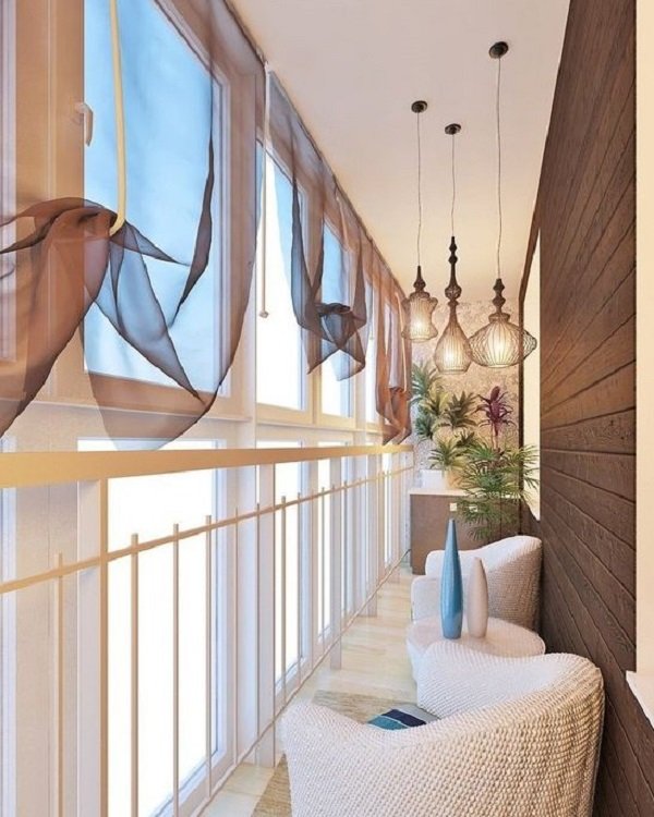 интерьер балкона из дерева