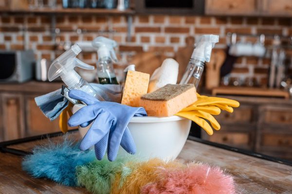 Куда можно спрятать инвентарь для уборки дома