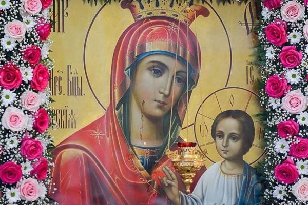 Когда отмечают день Иверской иконы Божией Матери и о чём можно просить чудотворную святыню