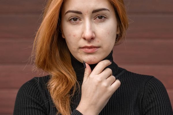 В один момент я оставила мать и уехала прочь из дома, старшая сестра считает меня эгоисткой, но я ни о чём не жалею