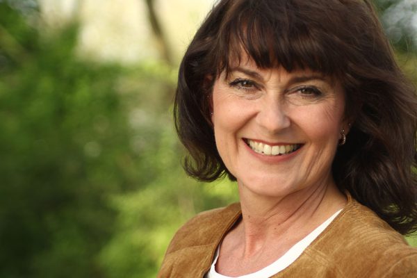 По вине свекрови-тирана ушла от мужа, двоих детей воспитываю одна, лишь бы ее не видеть