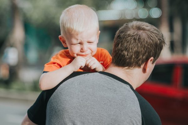 Мальчик не был его сыном, потому тратить время и деньги на него не хотелось