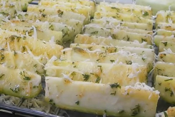 Поехала к брату на дачу, получила в подарок 10 кг кабачков, готовлю по деревенскому рецепту