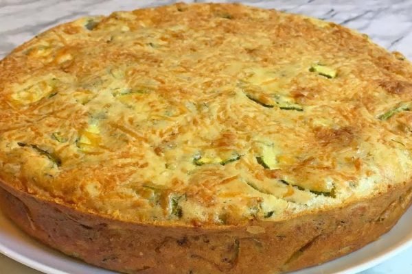 Кабачки не жарю принципиально, в сезон готовлю грецкий пирог, на всё уходит всего 20 минут