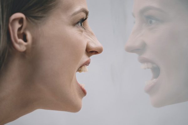 С какими знаками зодиака компромисс невозможен, а общение похоже на каторгу