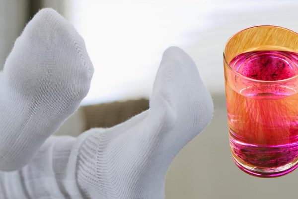 Бабушка научила меня стирать белые вещи, носки мужа под надежной защитой