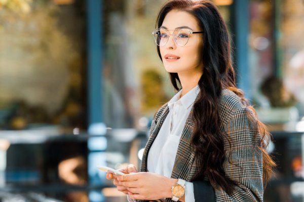 Почему француженки не моют утром голову