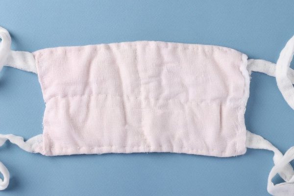 Четырехслойная маска из марли своими руками