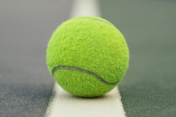 Массажист подарил теннисный мяч на день рождения и показал, какой самомассаж делать регулярно