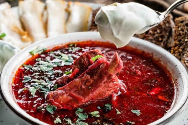 Свекровь рассказала, как приготовить добротный борщ, чтобы не было запаха свеклы