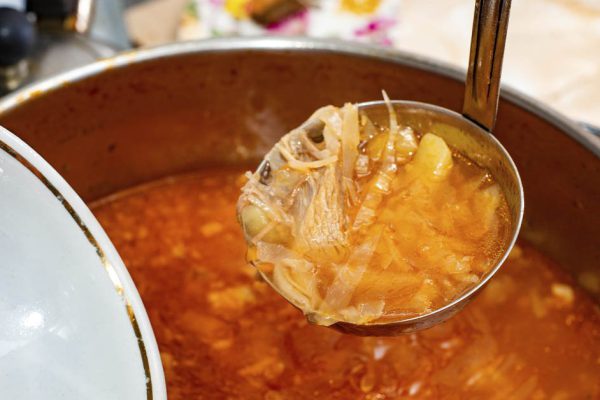 Бывшая не варила такой борщ, новая женщина открыла истинный вкус борща