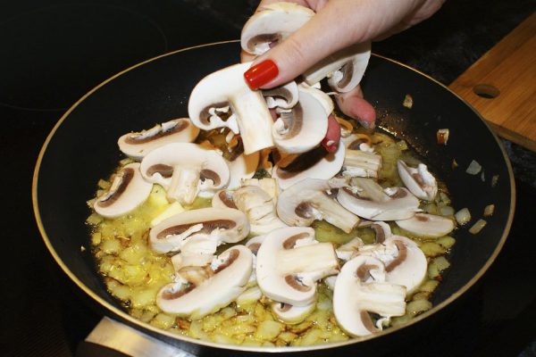 Ошибки беспечных хозяек, которые берутся готовить шампиньоны, не зная основ