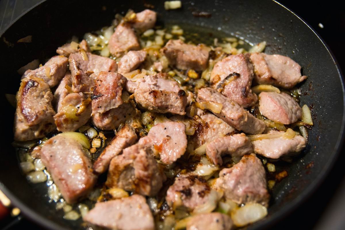 как готовить в мультиварке котлеты на пару