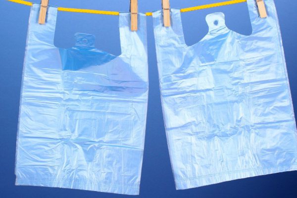 Почему не стоит выбрасывать старые полиэтиленовые пакеты