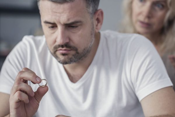 Терзания супруга, что нечаянно подслушал разговор жены по телефону