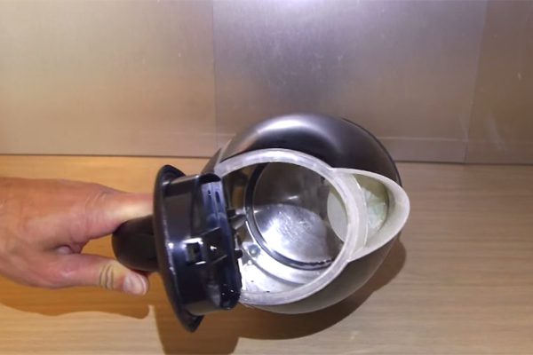 Как избавиться от накипи в чайнике: самый эффективный метод, который я видел!