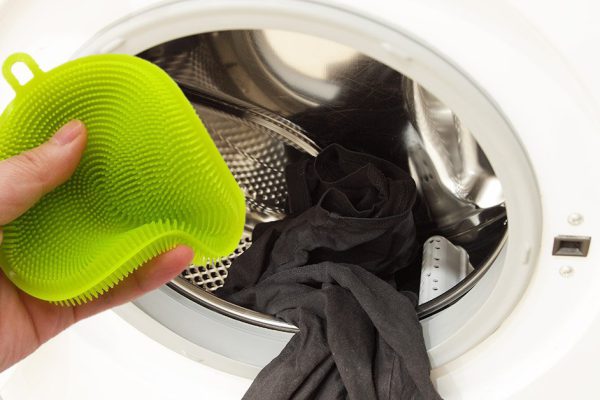 Зачем бросать в стирку силиконовую губку