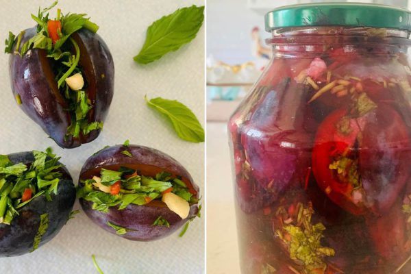 Сезон сливы заканчивается, нужно успеть замариновать фрукты, начиненные зеленью