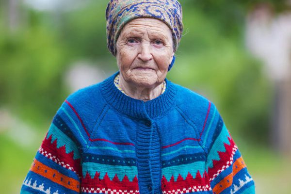 Громкая ссора с мамой, которая жалуется соседям на детей