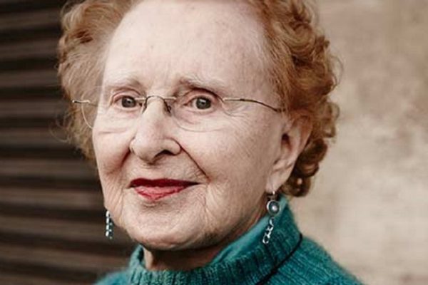 Эта шустрая бабуля в свои 90 даст фору даже энергичным юнцам! «Я пыталась уйти на пенсию пять раз…»