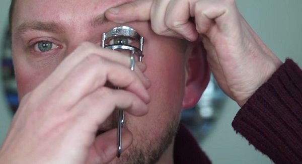 стрелки на глазах