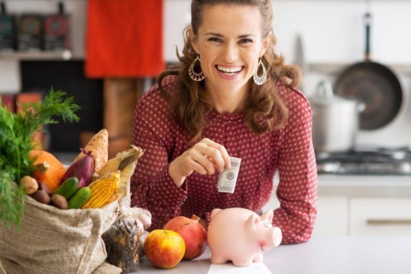 Как научиться экономить деньги