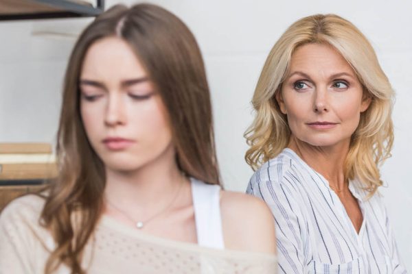 Мать кричала, что я должна оставить эту семью, ведь так не делается, но я могла ее понять