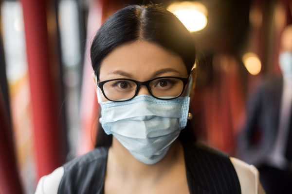 Как носить защитную маску, чтобы не запотевали очки