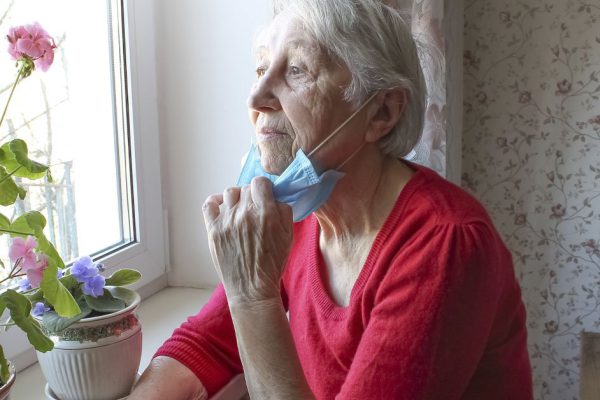 Насколько часто проветривать комнату, чтобы выгнать коронавирус прочь