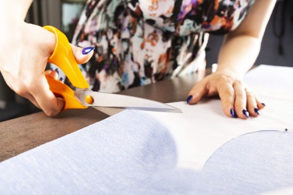 Зачем разрезать новое постельное белье