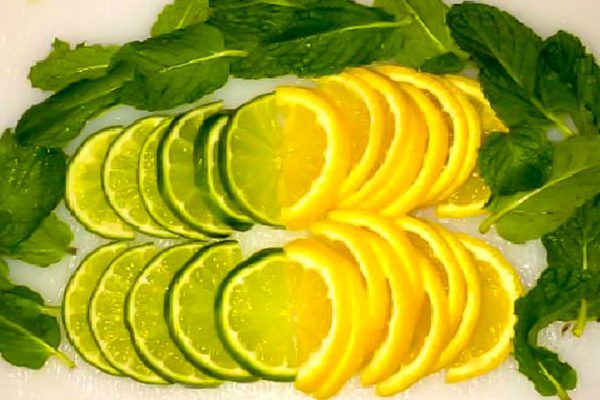 Отчаялась похудеть, но увидела эти 2 рецепта детокс-напитков! Заменяют полноценный прием пищи…